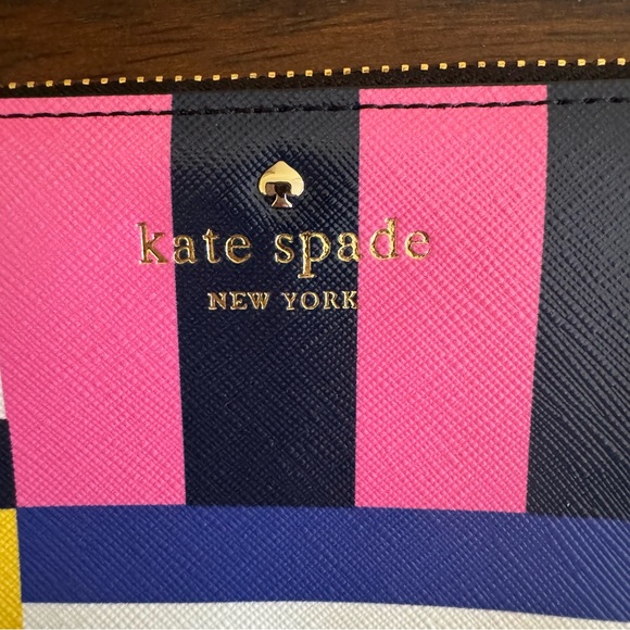 Kate Spade Story Book Cedar Street Flag Stripes Wallet NWT - Picture 2 of 14